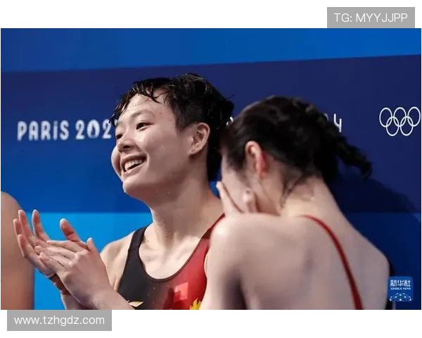 昌雅妮跳水后回家连沙发都不坐，地板擦得能反光